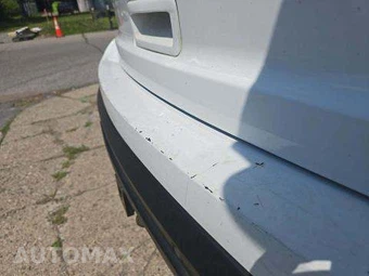 2015 Ford Explorer XLT – miniatura 27