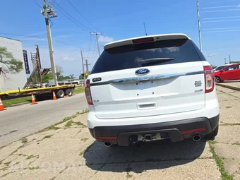 2015 Ford Explorer XLT – miniatura 4