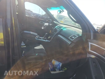 2015 Ford Explorer XLT – miniatura 8