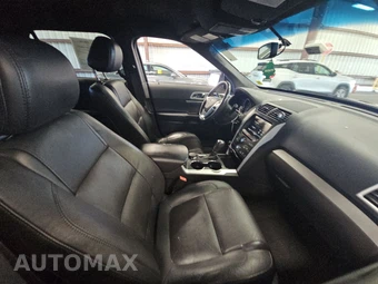 2015 Ford Explorer XLT – miniatura 8