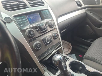 2015 Ford Explorer XLT – miniatura 11