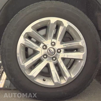 2015 Ford Explorer XLT – miniatura 21