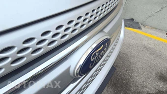 2015 Ford Explorer XLT – miniatura 37