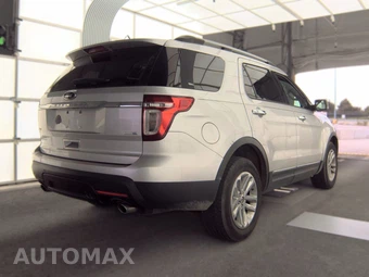 2015 Ford Explorer XLT – miniatura 4