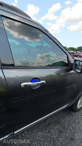2015 Ford Explorer XLT – miniatura 35