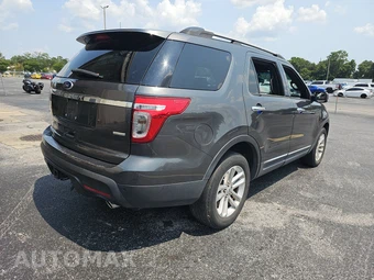 2015 Ford Explorer XLT – miniatura 4