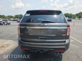 2015 Ford Explorer XLT – miniatura 5