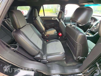 2015 Ford Explorer XLT – miniatura 14