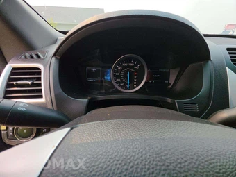2015 Ford Explorer XLT – miniatura 6