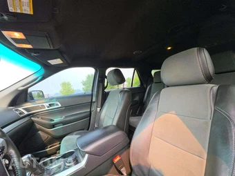 2015 Ford Explorer XLT – miniatura 8