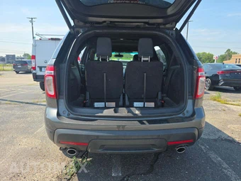2015 Ford Explorer XLT – miniatura 15