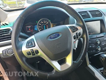 2015 Ford Explorer XLT – miniatura 10