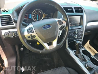 2015 Ford Explorer XLT – miniatura 11