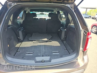 2015 Ford Explorer XLT – miniatura 17