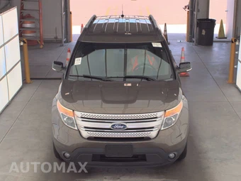2015 Ford Explorer XLT – miniatura 2
