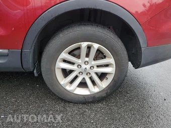 2015 Ford Explorer XLT – miniatura 11