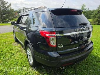 2015 Ford Explorer XLT - miniatura 2