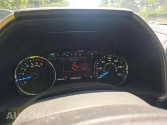 2015 Ford F-150 Lariat Crew Cab Medium Bed - miniatura 9