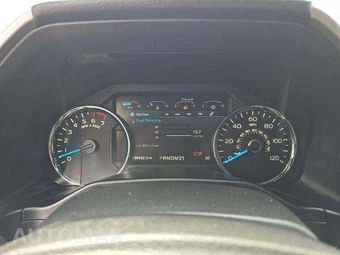 2015 Ford F-150 Lariat Crew Cab Medium Bed - miniatura 10