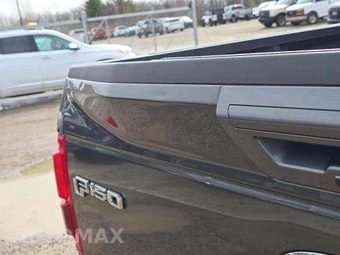 2015 Ford F-150 Lariat Crew Cab Medium Bed - miniatura 26