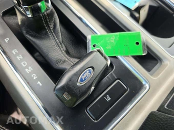 2015 Ford F-150 Lariat Crew Cab Medium Bed - miniatura 8