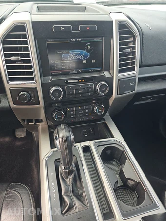 2015 Ford F-150 Lariat Crew Cab Short Bed - miniatura 11