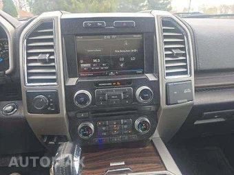 2015 Ford F-150 Lariat Crew Cab Short Bed - miniatura 11