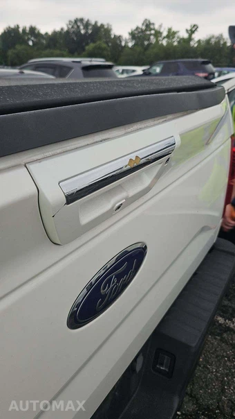 2015 Ford F-150 Lariat Crew Cab Short Bed - miniatura 22