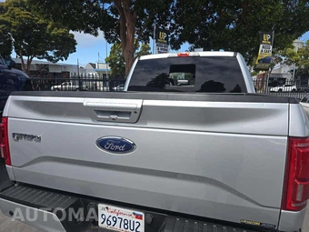 2015 Ford F-150 Lariat Crew Cab Short Bed - miniatura 28