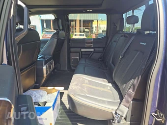 2015 Ford F-150 Platinum Crew Cab Medium Bed - miniatura 10