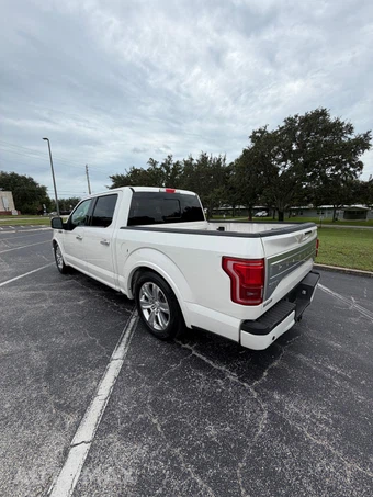 2015 Ford F-150 Platinum Crew Cab Short Bed - miniatura 4