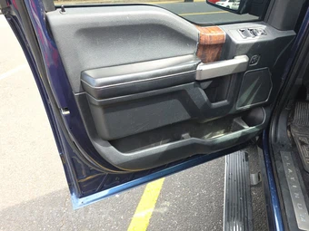 2015 Ford F-150 Platinum Crew Cab Short Bed - miniatura 9