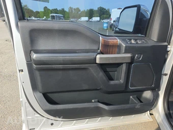 2015 Ford F-150 Platinum Crew Cab Short Bed – miniatura 9