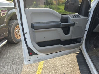2015 Ford F-150 XL Extended Cab Medium Bed w/Rear Doors - miniatura 9