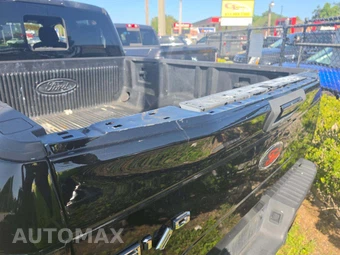 2015 Ford F-150 XLT Crew Cab Medium Bed - miniatura 25