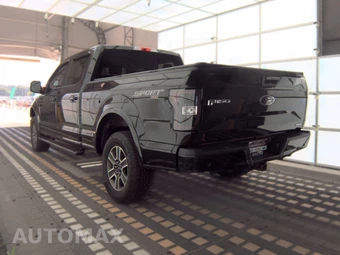 2015 Ford F-150 XLT Crew Cab Medium Bed – miniatura 6