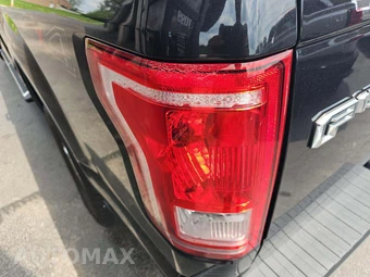 2015 Ford F-150 XLT Crew Cab Medium Bed – miniatura 23