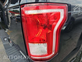 2015 Ford F-150 XLT Crew Cab Medium Bed – miniatura 24