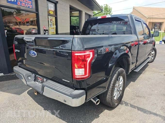 2015 Ford F-150 XLT Crew Cab Medium Bed – miniatura 3