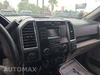 2015 Ford F-150 XLT Crew Cab Medium Bed - miniatura 10