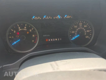 2015 Ford F-150 XLT Crew Cab Short Bed – miniatura 12