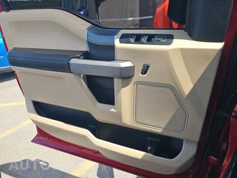 2015 Ford F-150 XLT Crew Cab Short Bed - miniatura 9