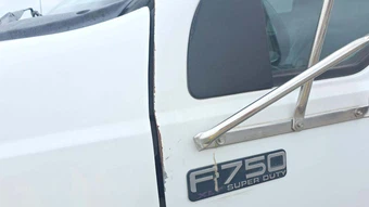 2015 Ford F-750 - miniatura 29
