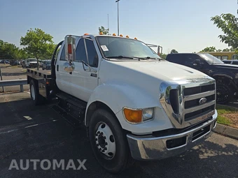 2015 Ford F650 SUPER DUTY Crew Cab - miniatura 3