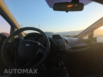 2015 Ford Fiesta S Hatchback – miniatura 11