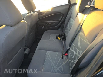 2015 Ford Fiesta S Hatchback – miniatura 13