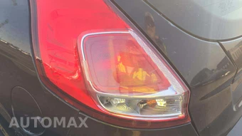2015 Ford Fiesta S Hatchback – miniatura 31