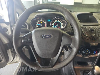 2015 Ford Fiesta S Sedan – miniatura 10