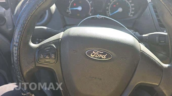 2015 Ford Fiesta S Sedan – miniatura 22