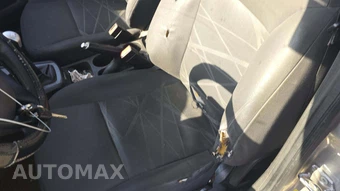 2015 Ford Fiesta S Sedan – miniatura 32